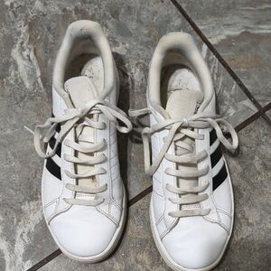 Classic White and Black Men's Sneakers